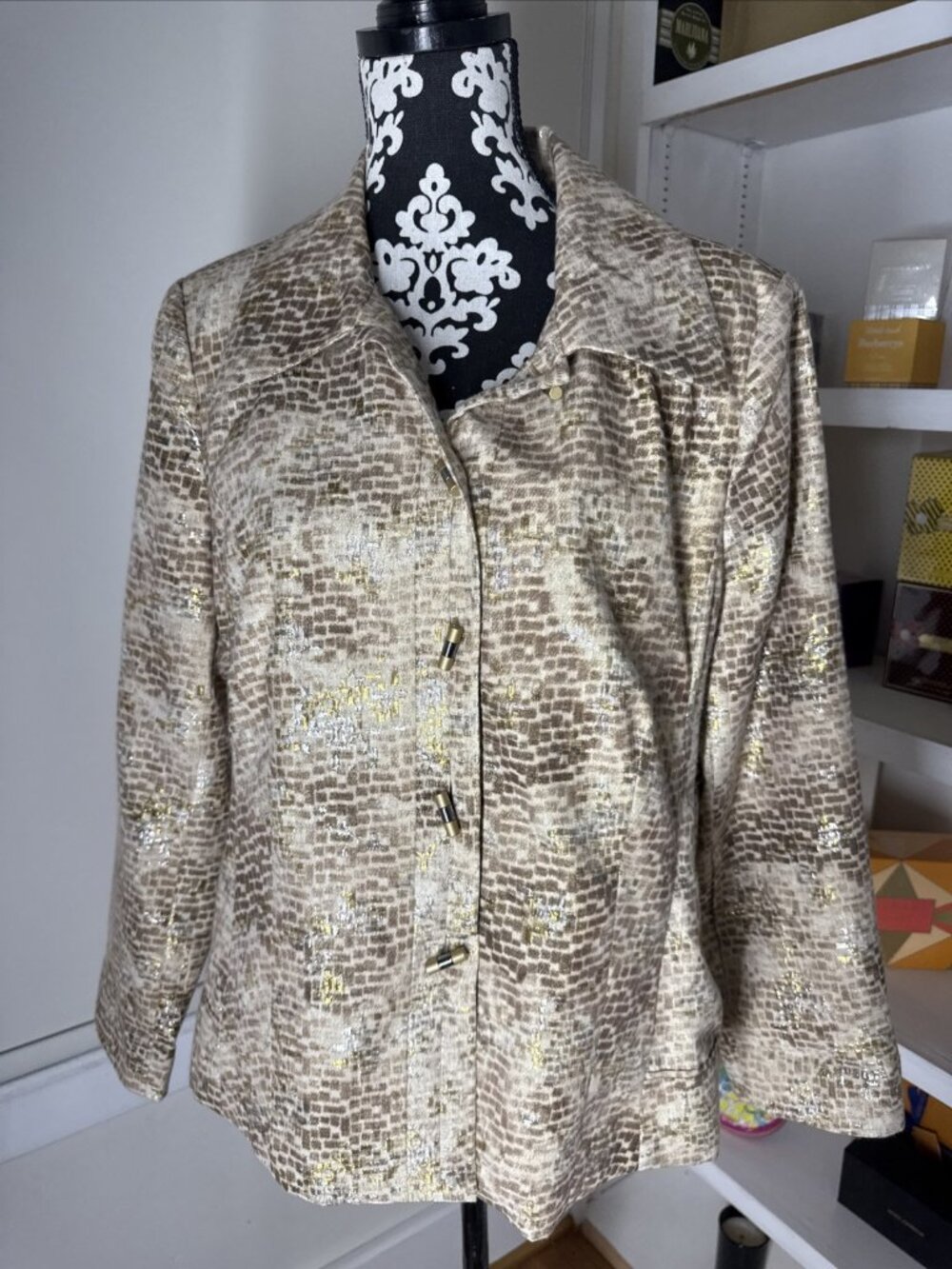 CHICOS size 2 Golds Browns Ivory small geometric print Jacket Blazer Stunning